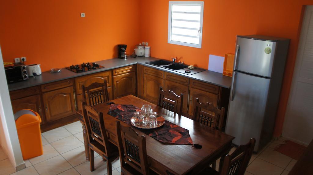 Les Bungalows Du Mont-Auban Sainte-Clotilde Zimmer foto
